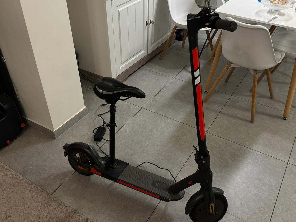 Xiaomi m365 pro, Fietsen en Brommers, Steps, Ophalen, Zo goed als nieuw