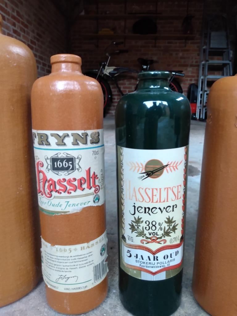 Smeets antieke jeneverflessen, Ophalen