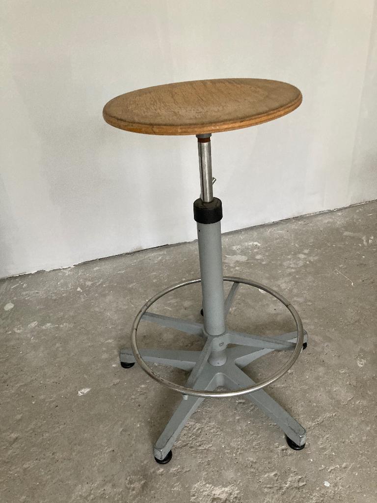 kruk, Ophalen, In hoogte verstelbaar, Gebruikt, IJzer