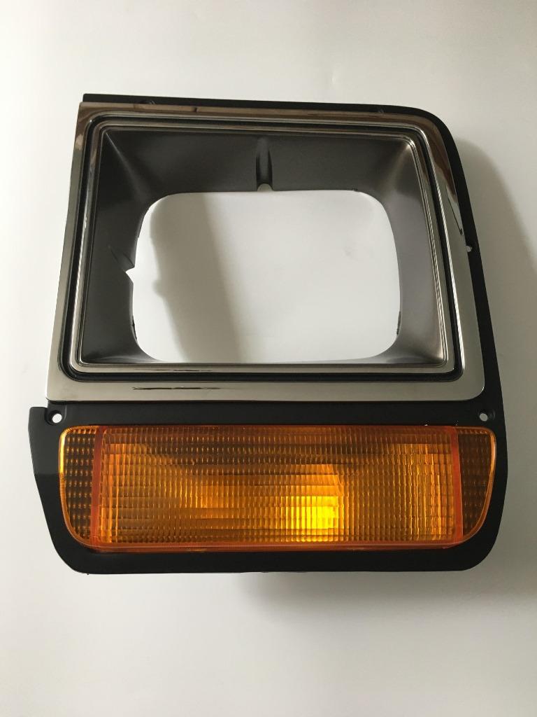 Te koop Koplamp bezel L Dodge w200 d200 ramcharger, Ophalen of Verzenden, Nieuw, Amerikaanse onderdelen