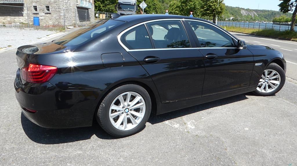 BMW 518D auto van 136 pk  2015, 4 deurs, Achterwielaandrijving, 4 cilinders, Zwart