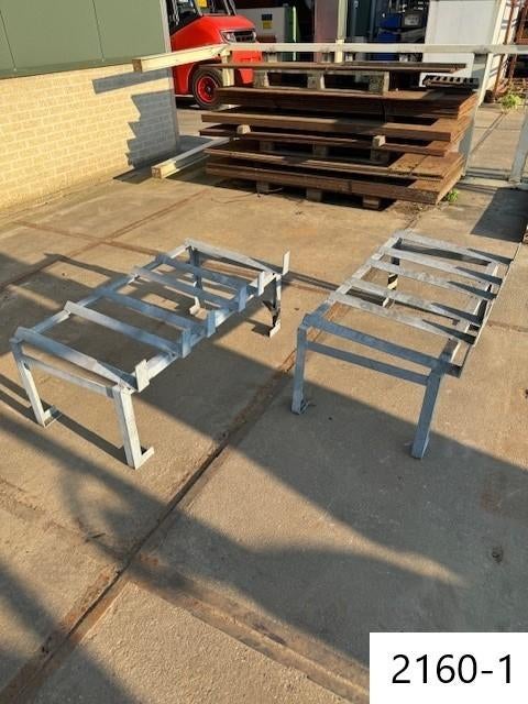 2160. Vatenstelling / vulstation / Olievat rekken, Enlèvement