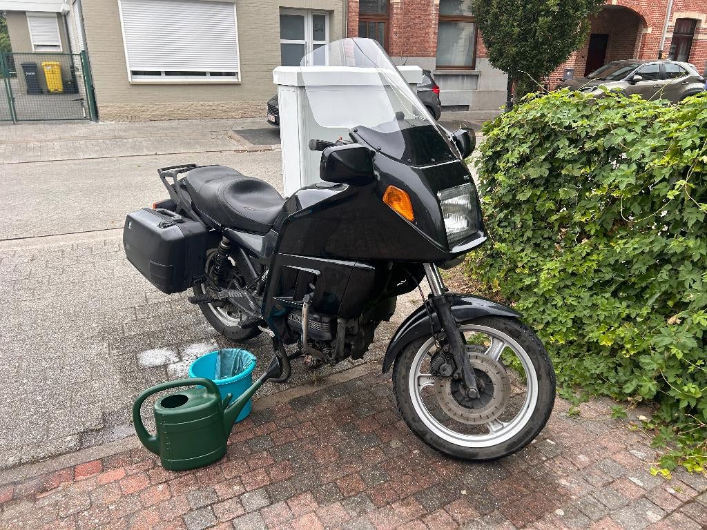 BMW K75-1992, Motoren, 750 cc, Cardan-aandrijving, Motorrijbewijs A, 3 cilinders