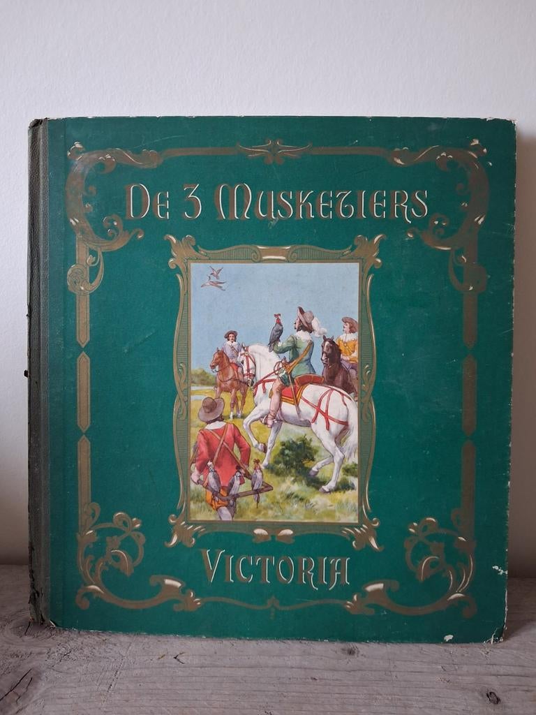 De 3 musketiers victoria chromoboek 1950, Boeken, Prentenboeken en Plaatjesalbums, Ophalen of Verzenden