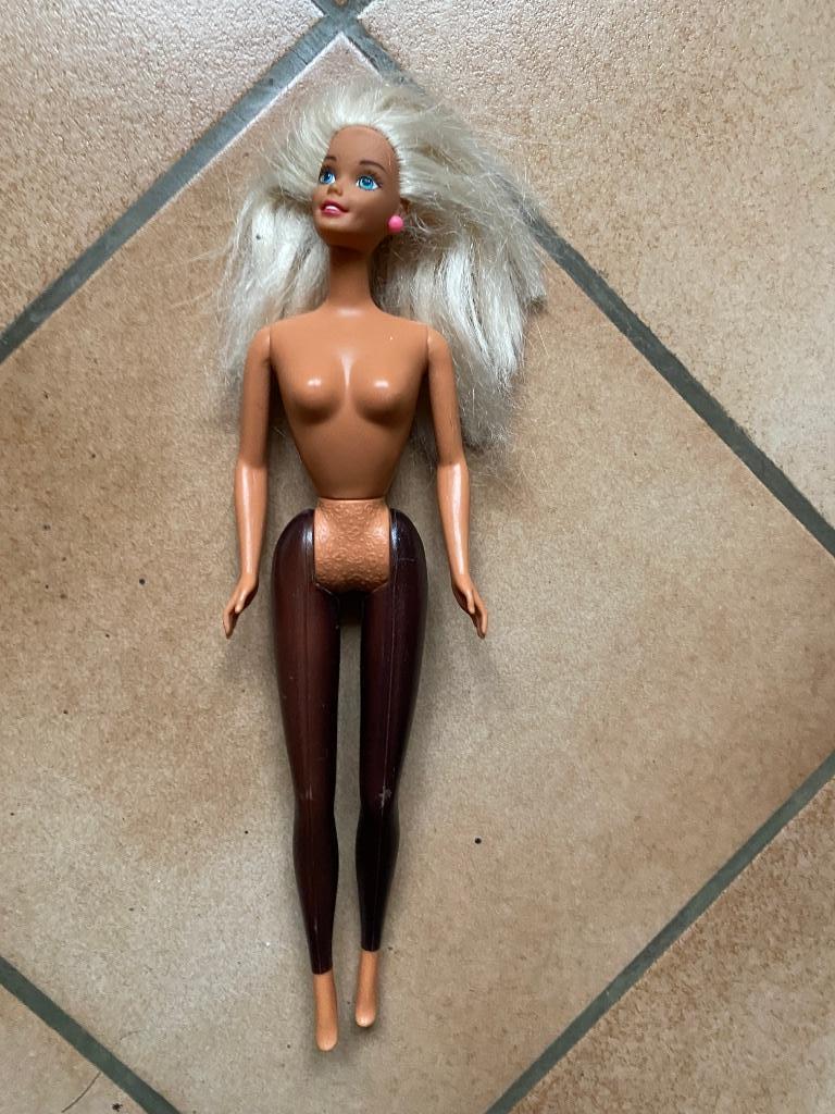 Barbie Ocean Friends benen veranderen van kleur ZG staat, Verzamelen, Verzenden, Gebruikt, Fashion Doll