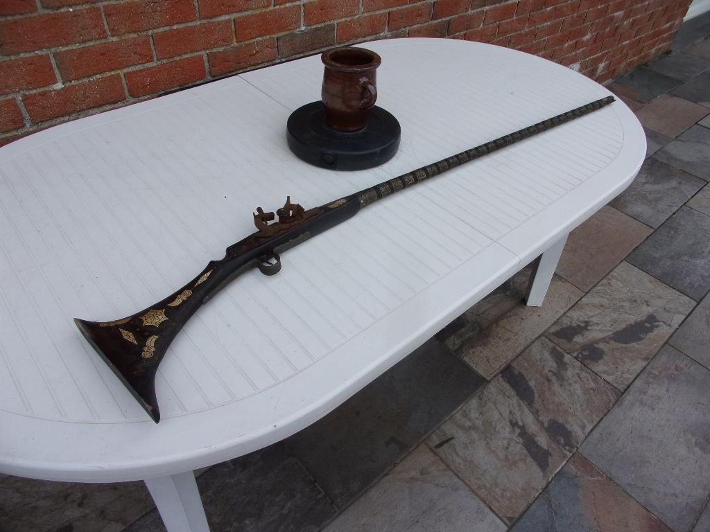 militaria, Enlèvement