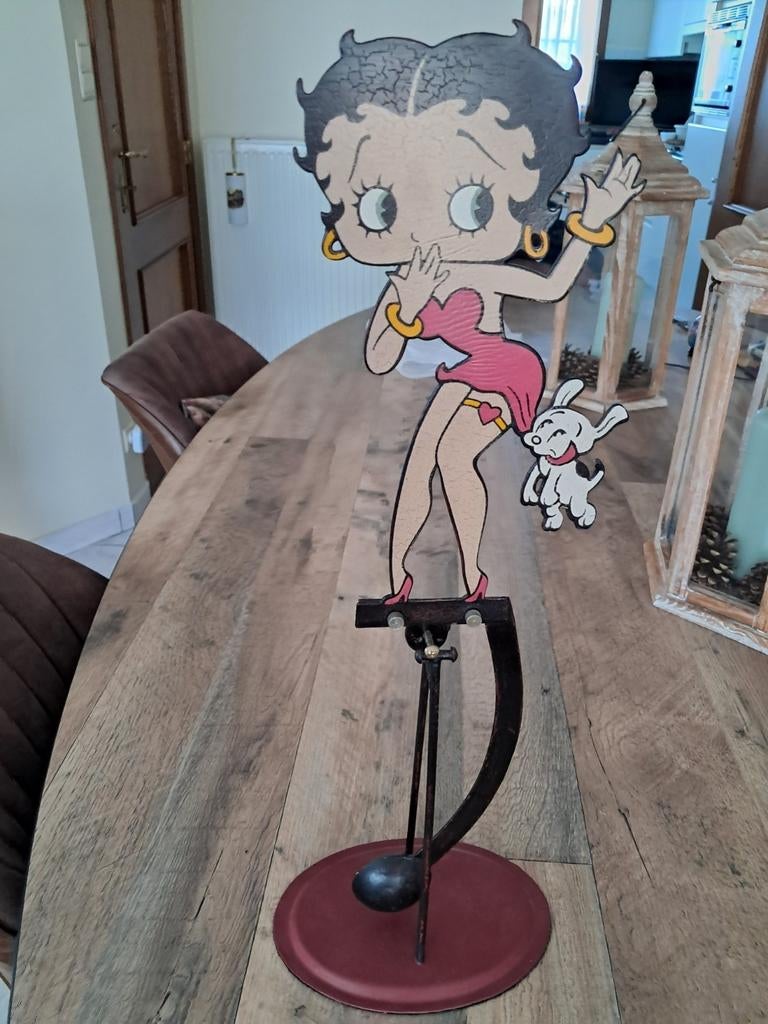 Betty Boop op een slinger, Verzamelen, Beelden en Beeldjes, Ophalen of Verzenden, Zo goed als nieuw