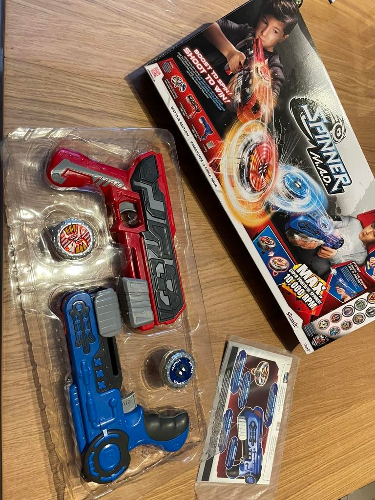 Spinners met arena, Ophalen, Zo goed als nieuw