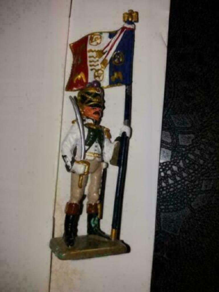 SOLDAT DE PLOMB: PORTE-DRAPEAU 1ER EMPIRE, Collections, Objets militaires | Général, Enlèvement