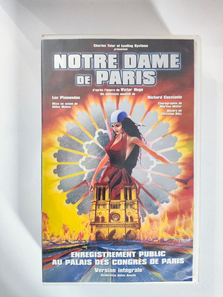 K7 VHS Notre-Dame de Paris, CD & DVD, VHS | Film, Enlèvement ou Envoi, Utilisé