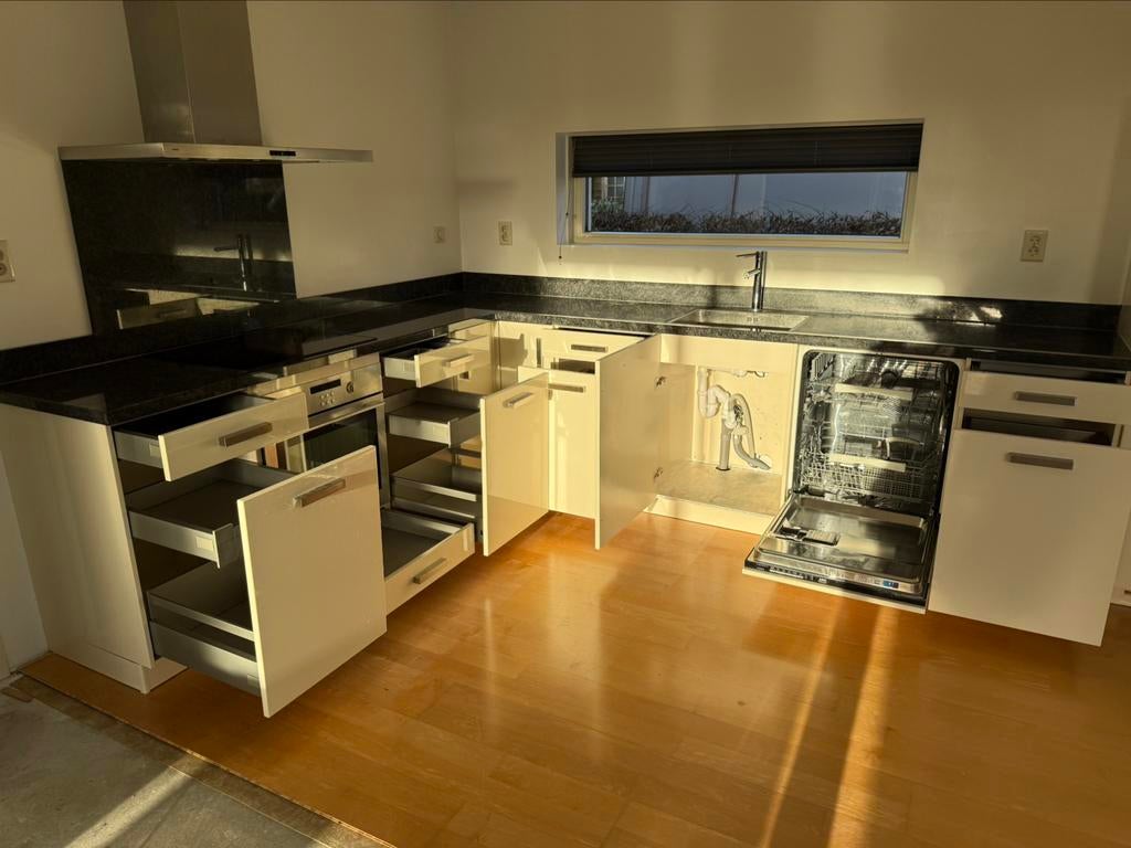 Coin cuisine soigné + granit + électroménagers + DÉMONTÉ, Maison & Meubles, Enlèvement ou Envoi, Cuisine d'angle