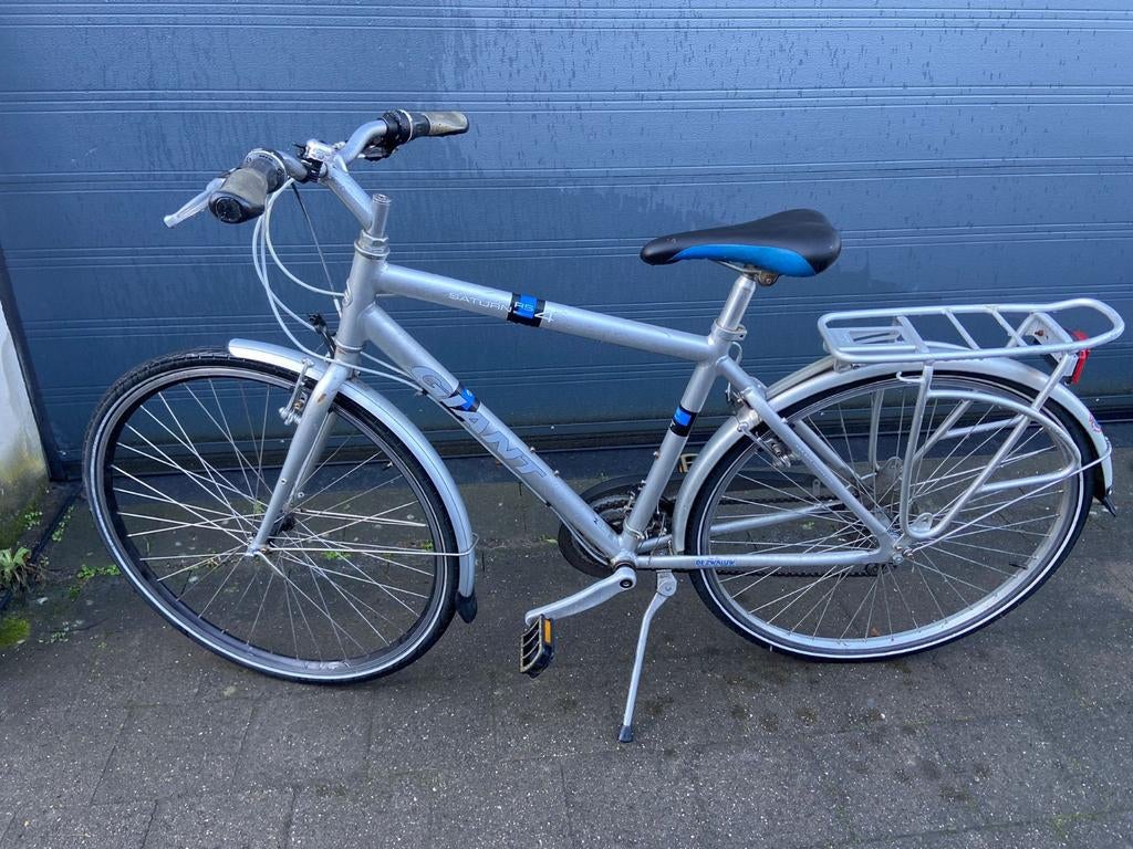 Degelijke Sportieve Alu Giant fiets 18 versnellingen shimano, Enlèvement, Giant