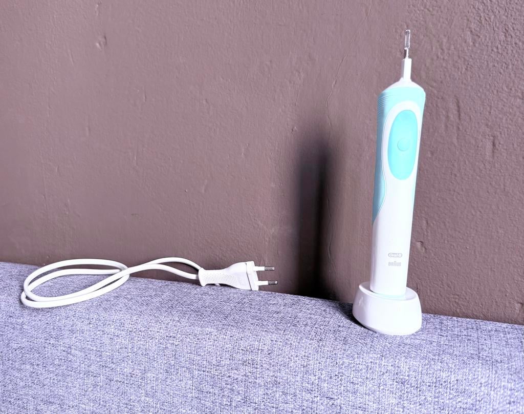 Brosse à dents Oral-B, Enlèvement ou Envoi, Brosse à dents