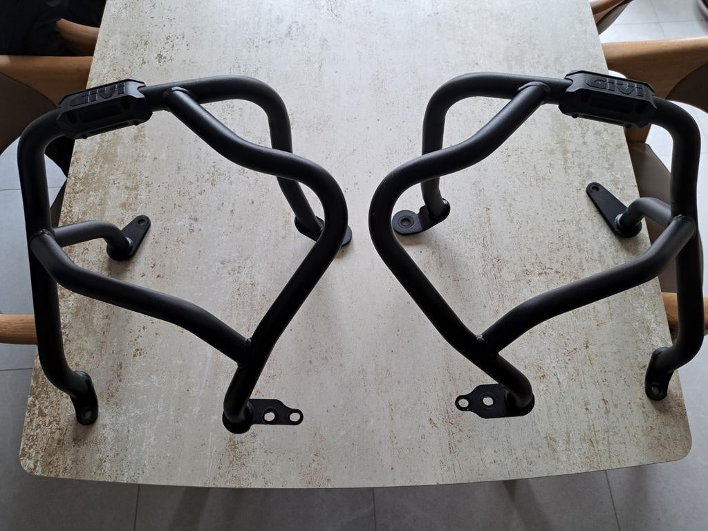 Comme neuf Givi Valbaren R1250GS, Enlèvement