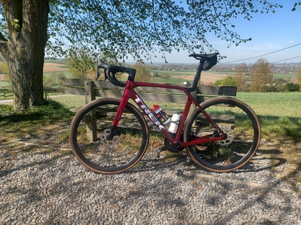 Trek madone sl6 gen8 maat ML (56), Fietsen en Brommers, Fietsen | Racefietsen, Ophalen, Carbon