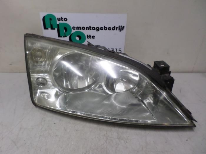 Koplamp rechts van een Ford Mondeo (Mondeo 00-), Gebruikt, -, -, Ophalen of Verzenden