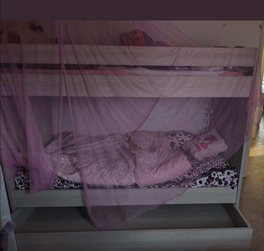 Lit superposé en très bon état