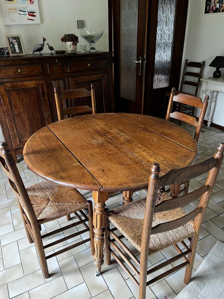 Table ancienne avec 5 allonges et 2 rabats, Antiquités & Art, Antiquités | Meubles | Tables, Enlèvement