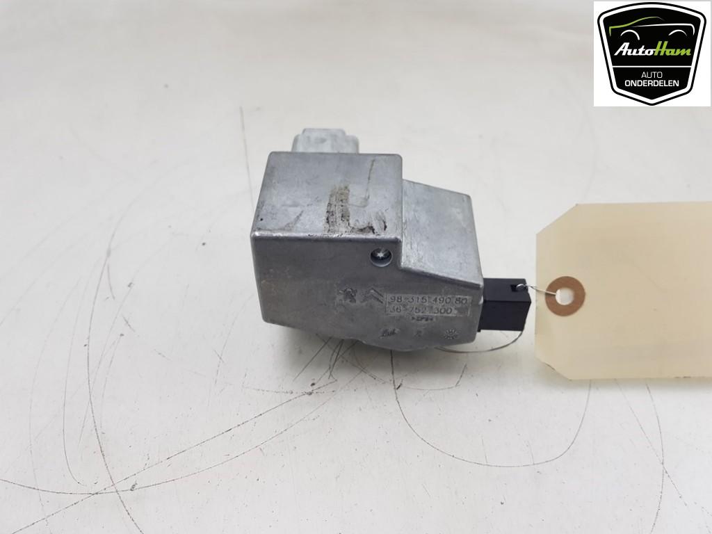 NEIMAN / COMMUTATEUR D ALLUMAGE ELECTRIQUE (|9831549080|), Utilisé, Opel