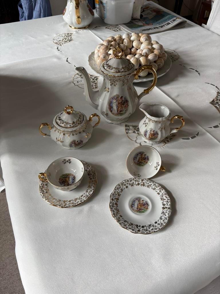 Heel mooi Klein compleet mokkaservies Bavaria, Antiek en Kunst, Antiek | Servies compleet, Ophalen of Verzenden