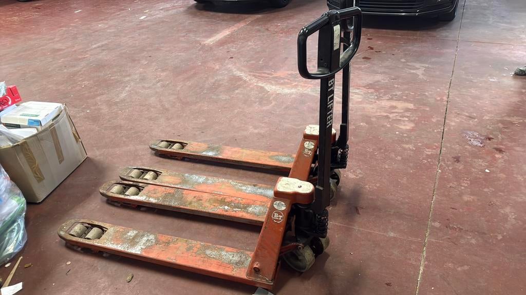 Transpallet BT, Ophalen, Zo goed als nieuw