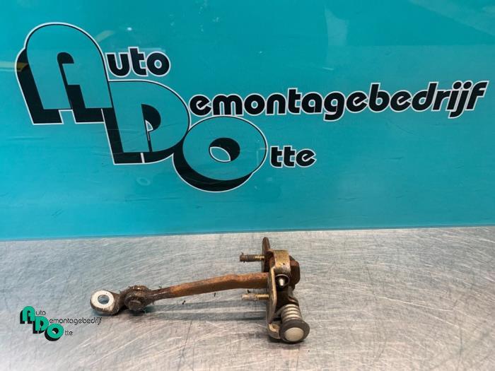 Butée 4portes arrière gauche d'un Peugeot 307 (307 01-), -, 3 mois de garantie, Utilisé, -