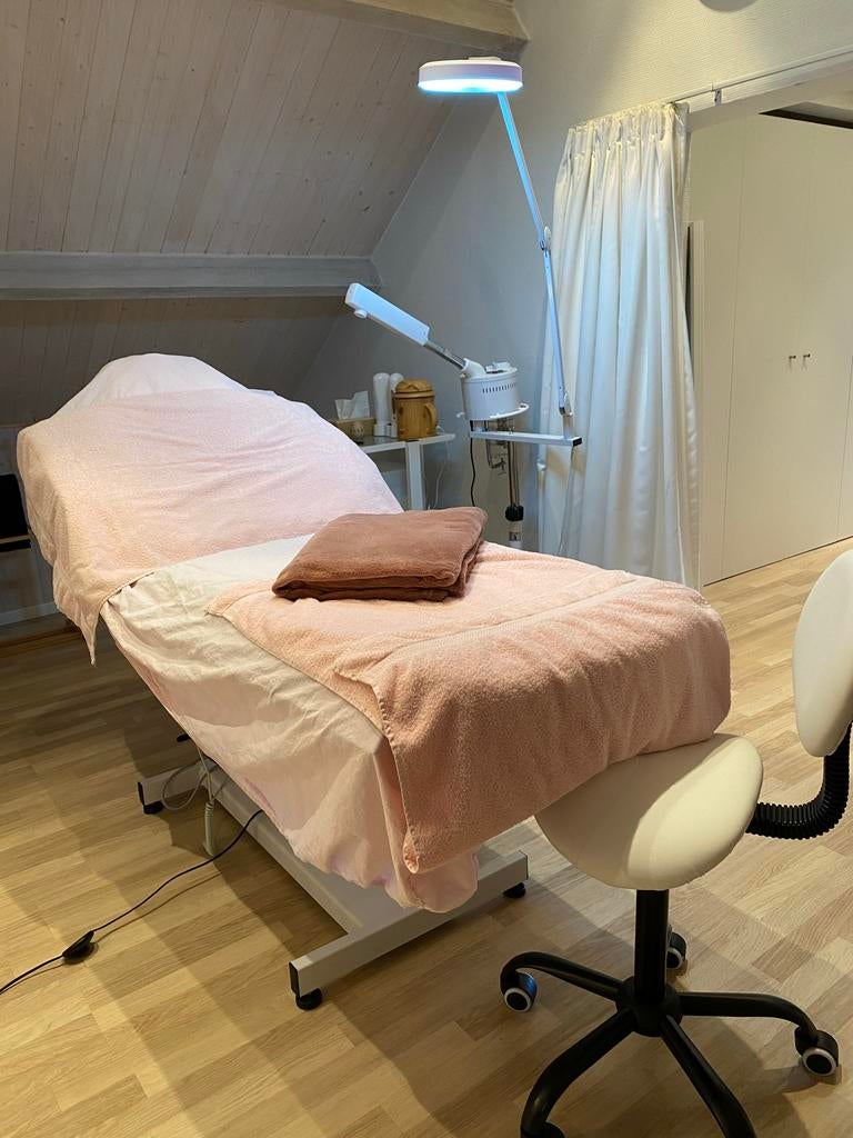 Inboedel Schoonheidssalon, Sport en Fitness, Massageproducten, Ophalen, Zo goed als nieuw
