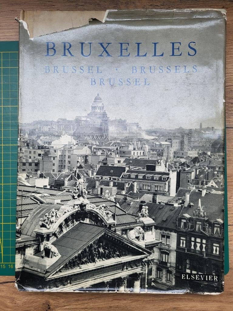 Livre photo de Bruxelles - Elsevier - 1957, Enlèvement ou Envoi, Utilisé