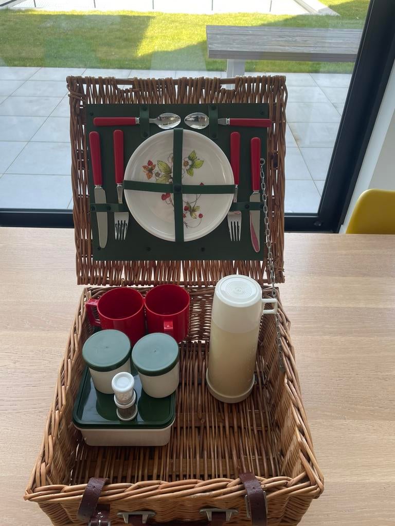 Vintage picknickmand, Ophalen, Zo goed als nieuw