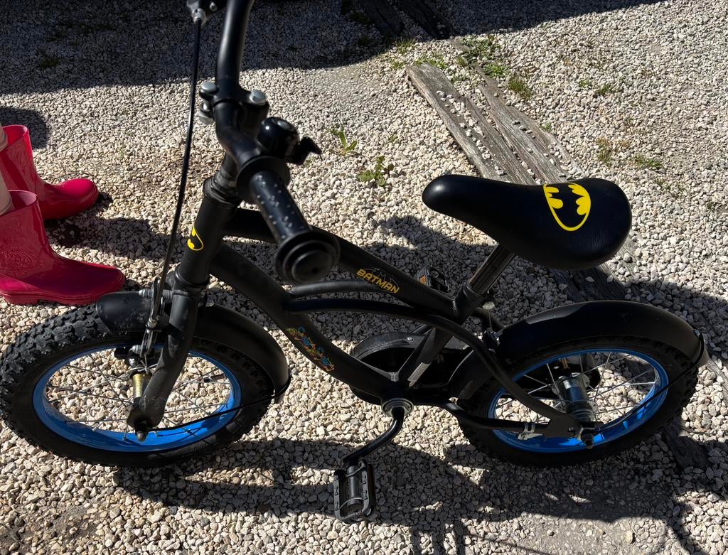 Batman kinderfiets 12 inch, Fietsen en Brommers, Fietsen | Kinderfietsjes, Ophalen, Gebruikt, Minder dan 16 inch, Zijwieltjes