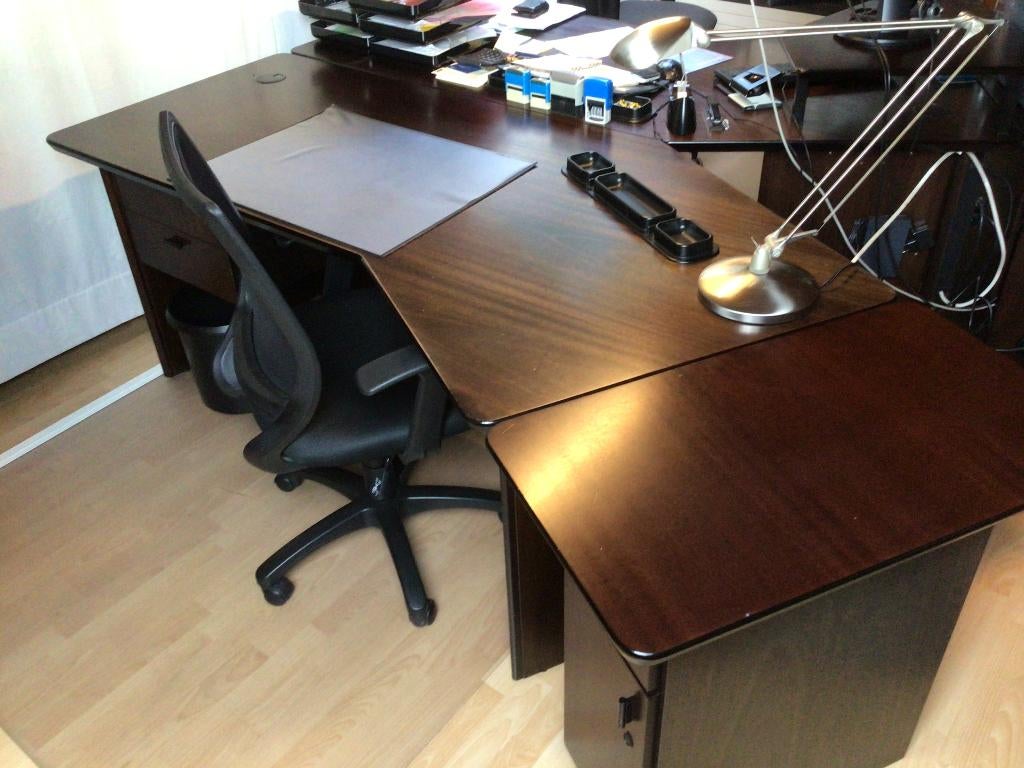 Okkasie burelen, Enlèvement, Utilisé, Bureau