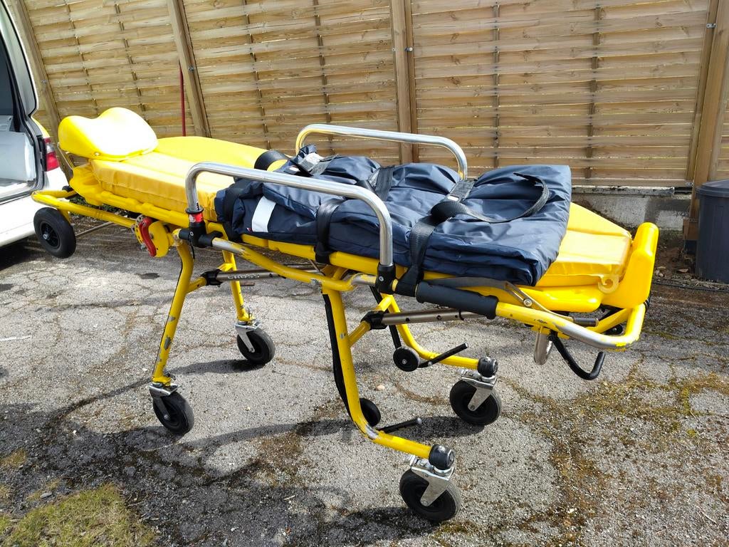 Brancard d'ambulance Spencer Carrera S avec matelas, Divers, Matériel Infirmier