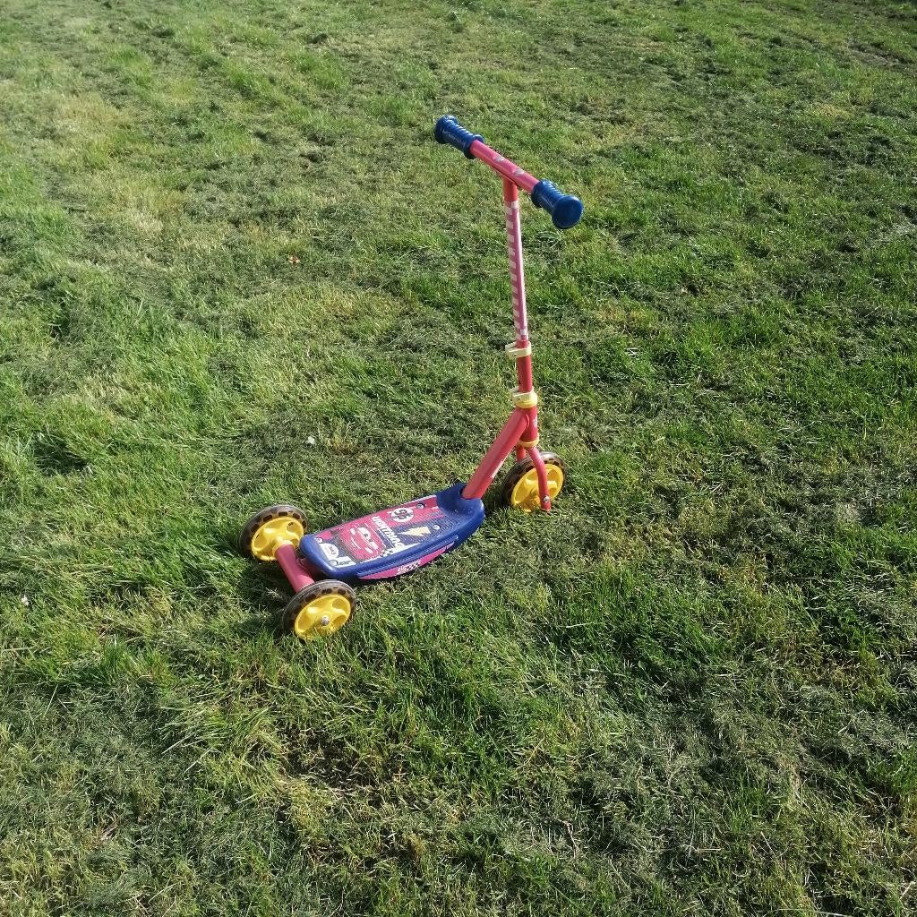 Trottinette enfant (Thèmes "Cars"), Vélos & Vélomoteurs, Trottinettes, Enlèvement, Utilisé, Step simple