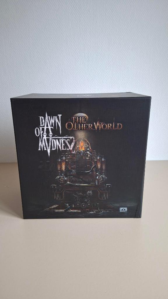 Dawn of Madness - Otherworld experience - Miniature box, Hobby en Vrije tijd, Ophalen, Zo goed als nieuw, Diemension games