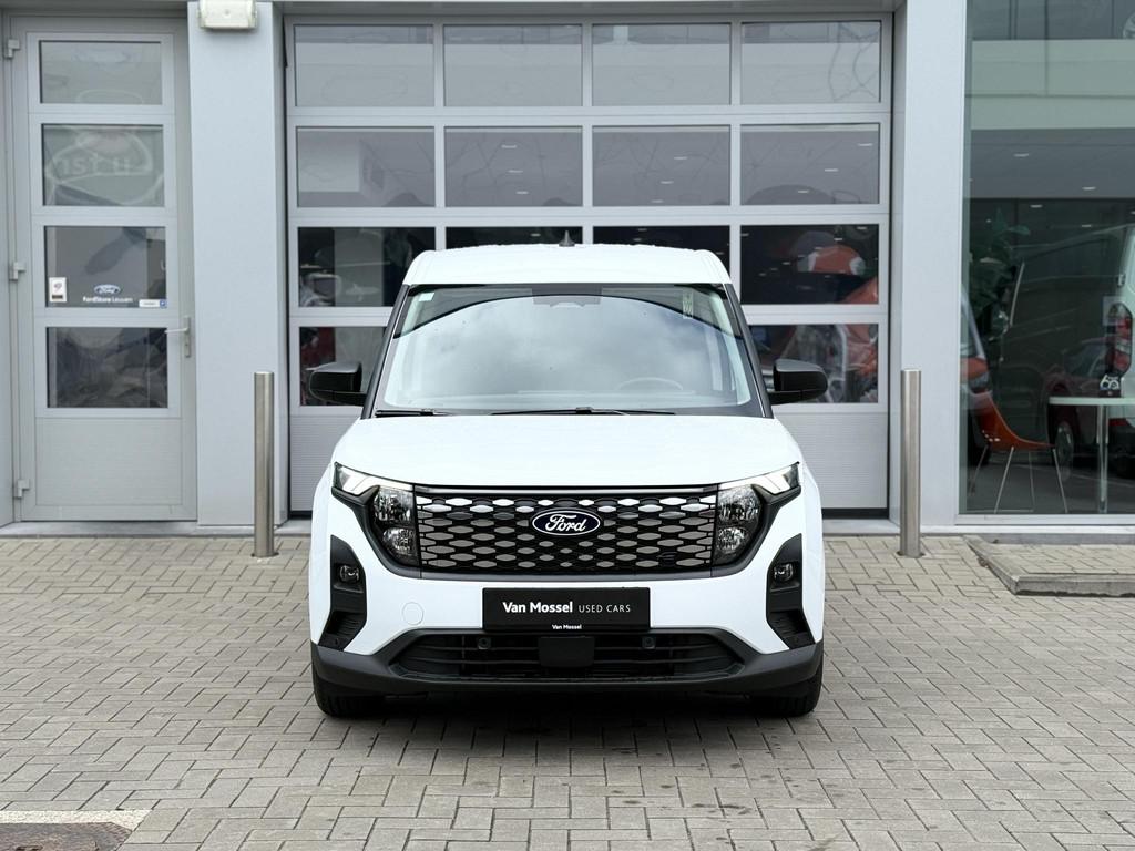 Ford Transit Courier 43kWh 100kW Trend Directiewagen beschik, Auto's, 4 deurs, Stof, Gebruikt, 750 kg