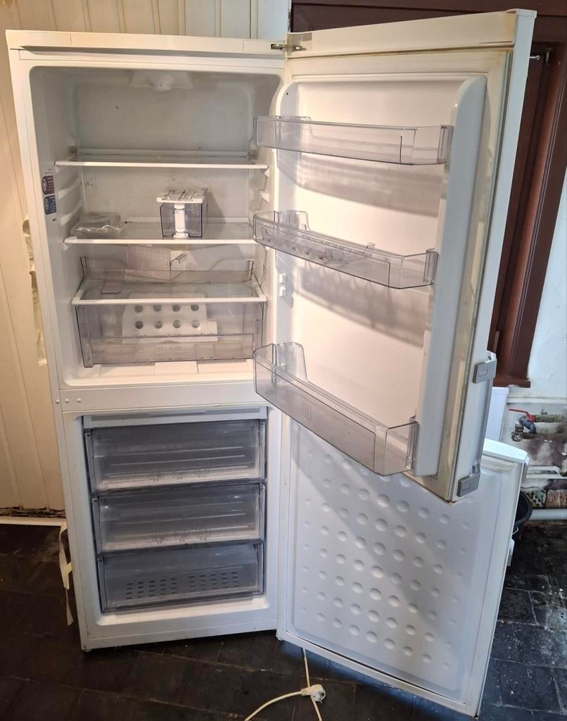 Frigo combi congélateur  BEKO. Faire offre, Ophalen