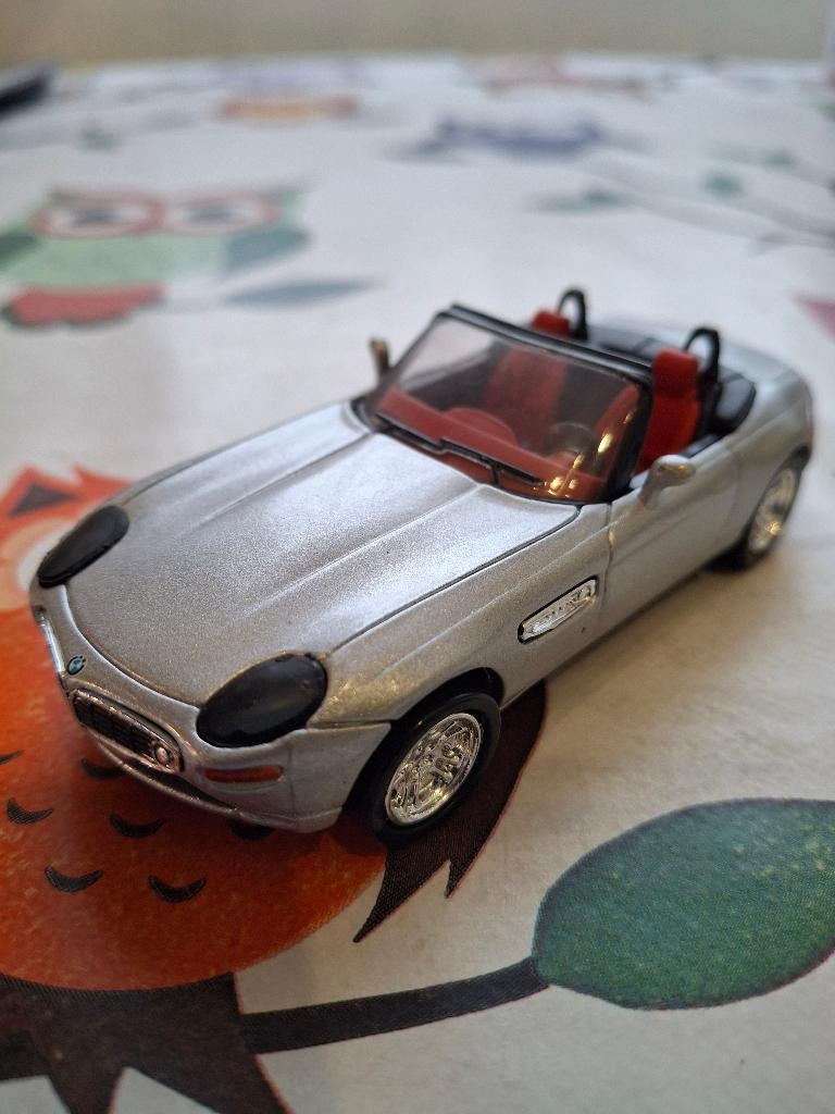 BMW Z8 2000 zilvergrijs (New Ray) ook bekend van James Bond, Enlèvement ou Envoi, Neuf, Voiture, Autres marques