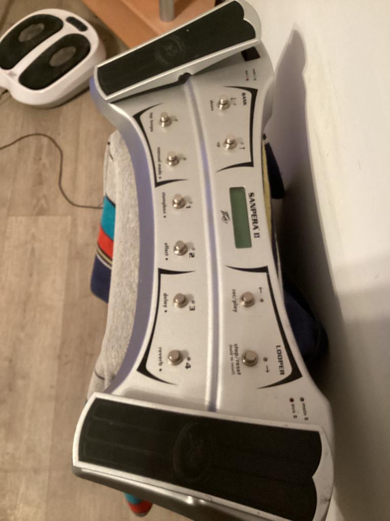 Sanpera II  multie voetswich van peavy met verbindingskabel, Muziek en Instrumenten, Versterkers | Bas en Gitaar, Ophalen of Verzenden