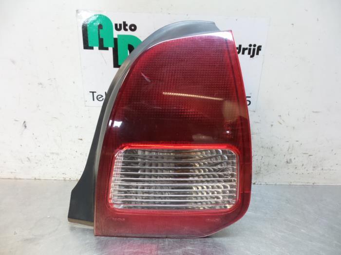 Feu arrière droit d'un Mitsubishi Colt (Colt 96-), -, 3 mois de garantie, Utilisé, Mitsubishi