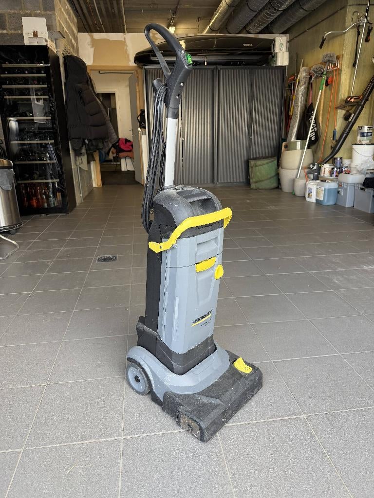 Karcher BR 30/4 - Autolaveuse aspirante, Bricolage & Construction, Matériel de nettoyage, Enlèvement, Comme neuf, Aspirateur d'eau