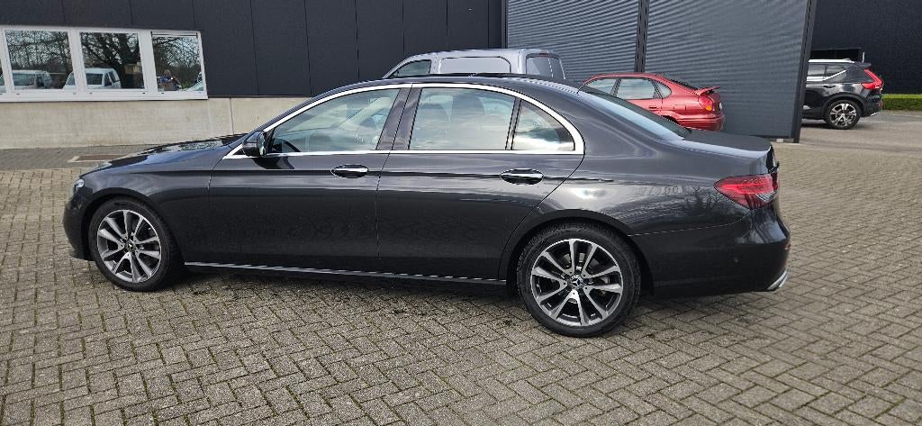 Mercedes-Benz E220 D, Auto's, Mercedes-Benz, Automaat, 4 deurs, 4 cilinders, Leder
