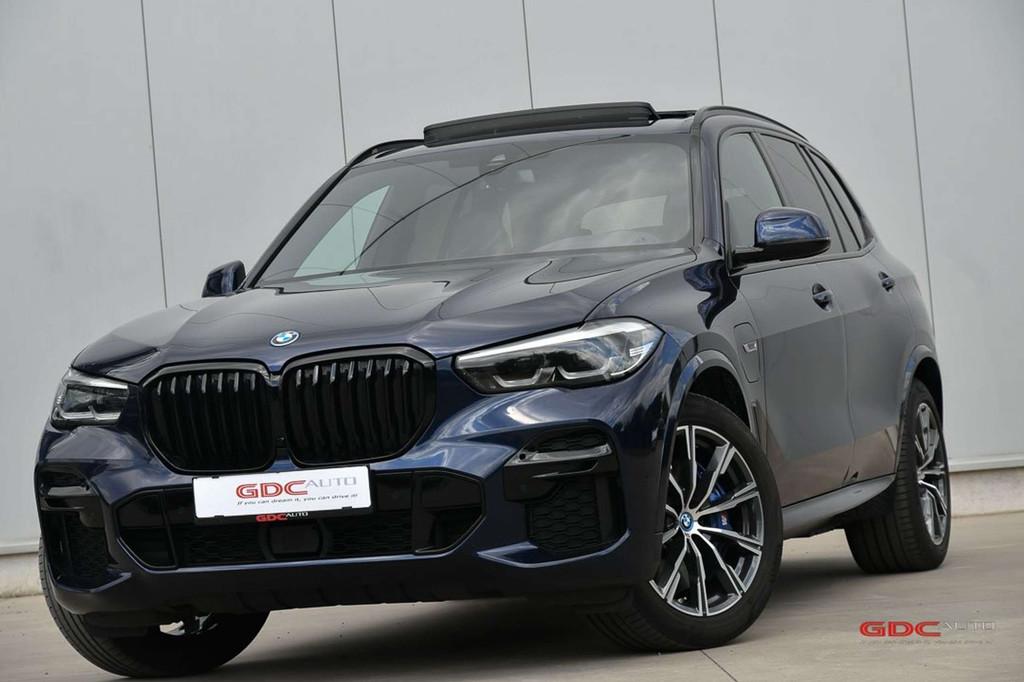 BMW X5 xDrive45e l M-sport l Pano (bj 2021, automaat), Auto's, BMW, Automaat, Gebruikt, Blauw, https://public.car-pass.be/vhr/a6170353-a39c-4cd5-8c43-ed3542404e4b