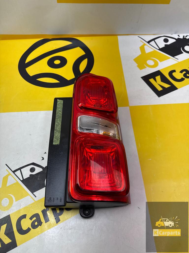 Opel Vivaro / Peugeot Expert Achterlicht rechts 9808243080, Taurusavenue 1
2132 LS  Hoofddorp, NL, Gebruikt, Contact.group@renault.com