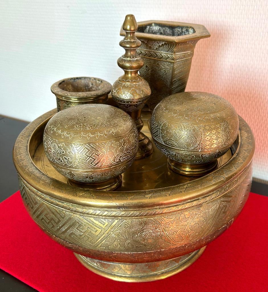 Ensemble pour Noix de Bétel en Bois et Laiton 1890-1910, Enlèvement ou Envoi