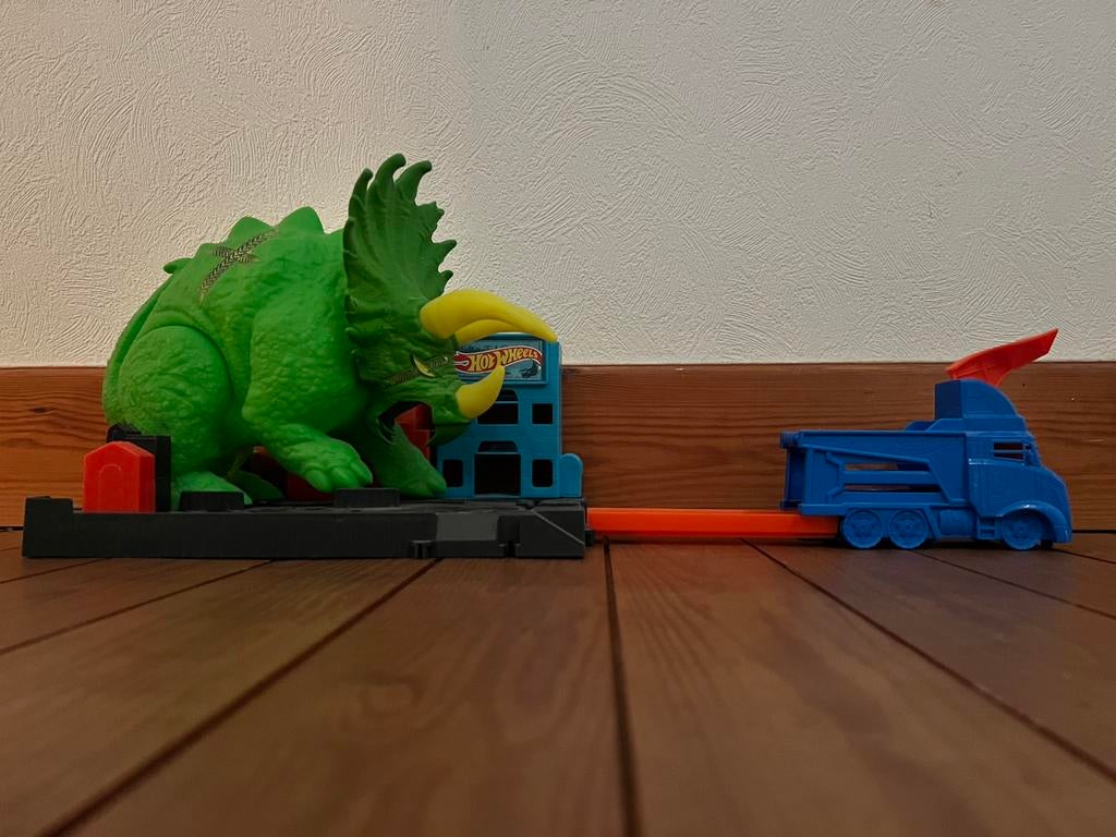 Hot wheels city - verpletterende triceratops, Enlèvement ou Envoi, Comme neuf, Hot Wheels