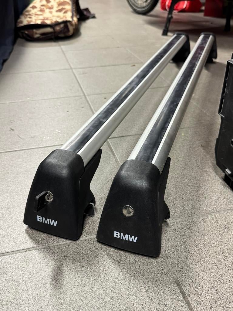 Barres de toit BMW E91, barres de toit pour coffres de toit, Autos : Divers, Porte-bagages, Utilisé, Enlèvement