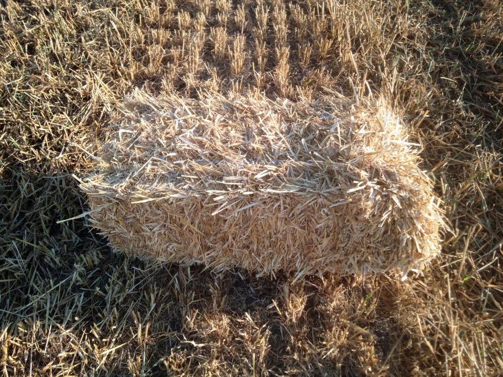 Kleine pakjes gerst en tarwe stro, Ophalen