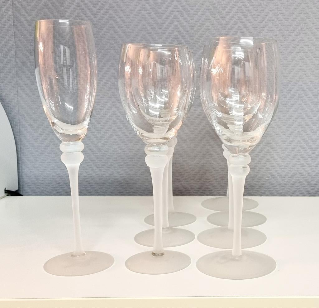 7 verres à vin et une flûte à champagne, Collections, Utilisé