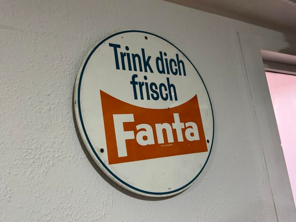 Ancien panneau publicitaire Fanta, Collections, Enlèvement ou Envoi, Utilisé, Panneau publicitaire