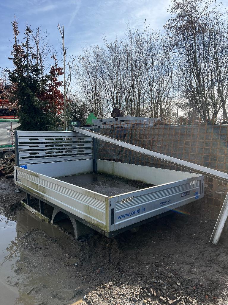 Plateau aanpasbaar aan een busje, Auto's, Bestelwagens en Lichte vracht, Particulier, Zilver of Grijs